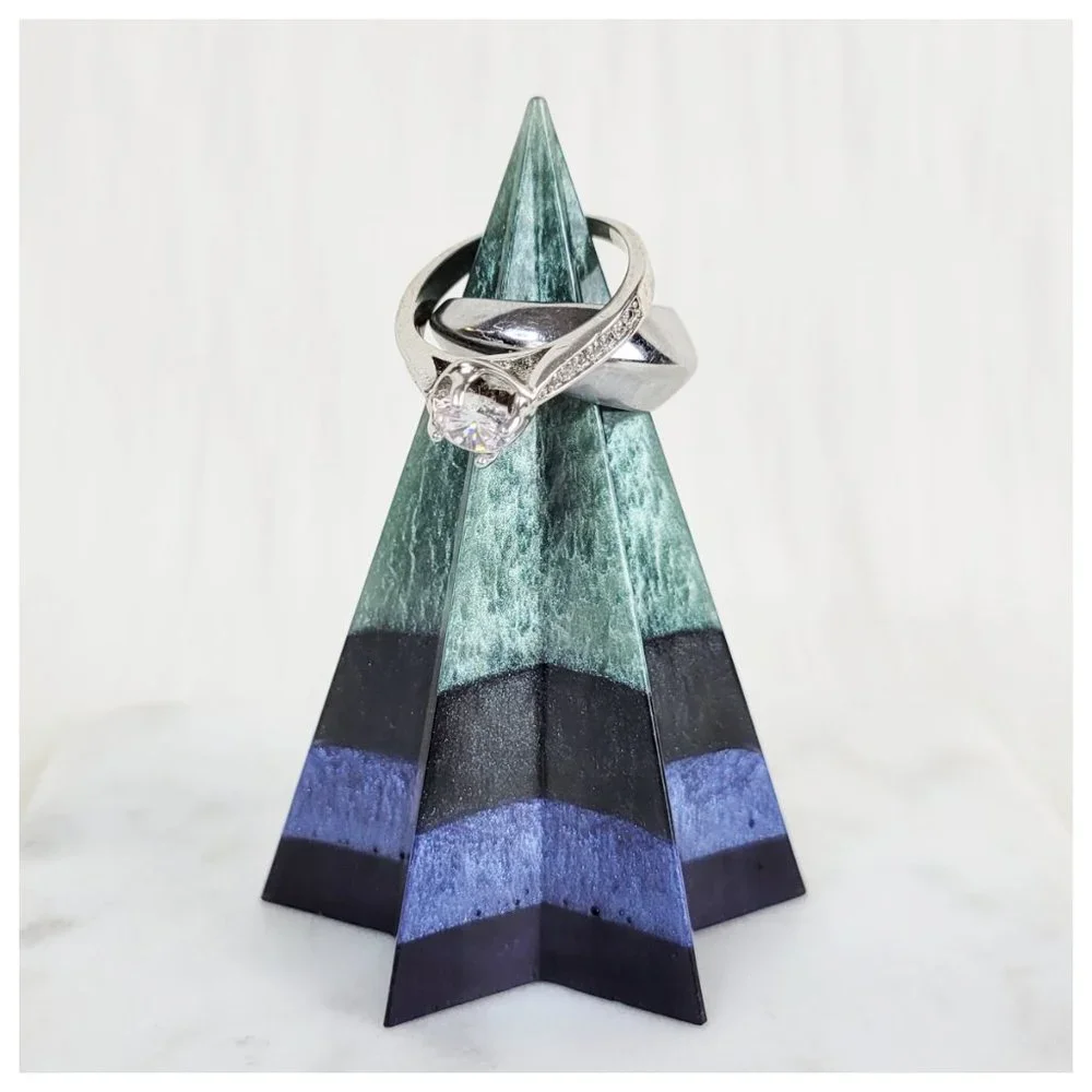Ring Stand Ring Holder Engagement Ring Display Stand Decorative Green Black